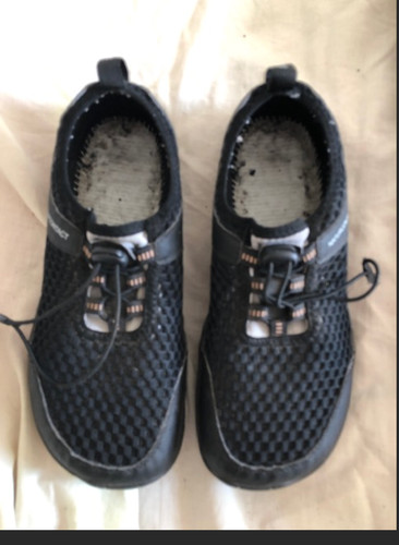 Outdoor contact barefoot - contact,